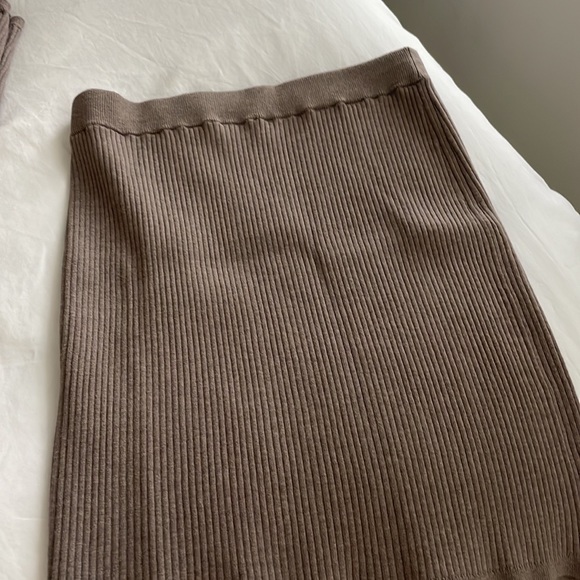 Sweater set , tan color. MIDI skirt and top - Picture 7 of 7